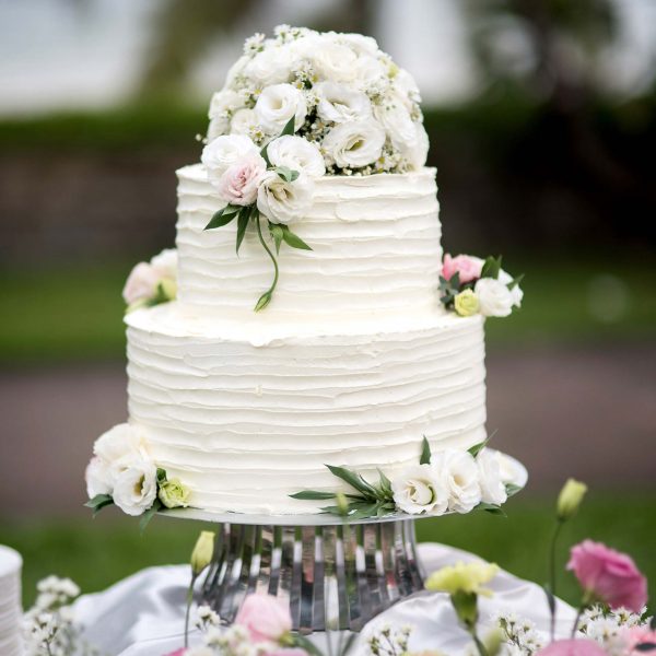 wedding-cake-stock wedding-cake-stock