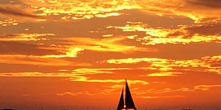 Lady-B-Hero-Sunset Lady-B-Hero-Sunset